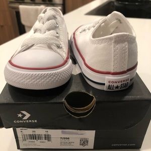 Brand new|never used - size 6 top converse